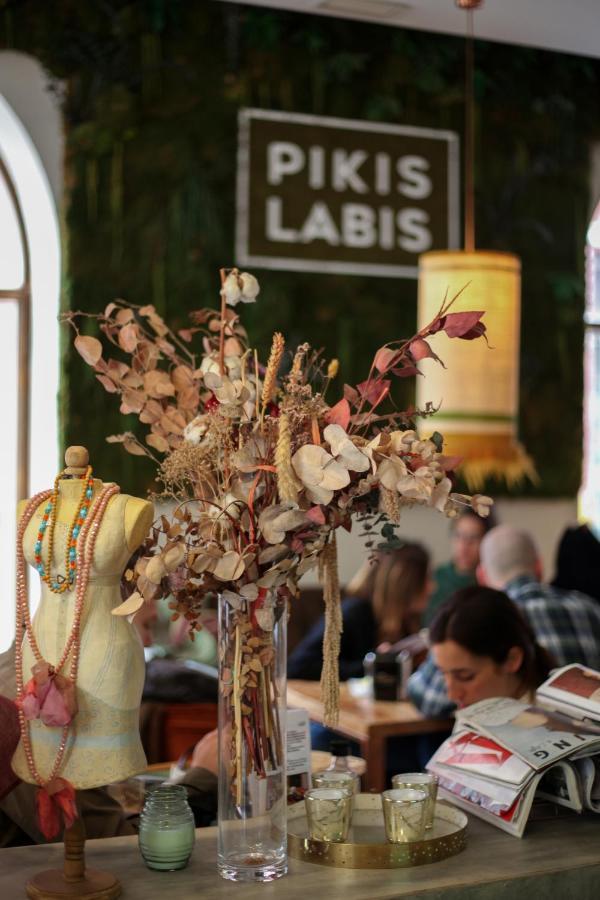 Pikis Center Sevilla Buitenkant foto