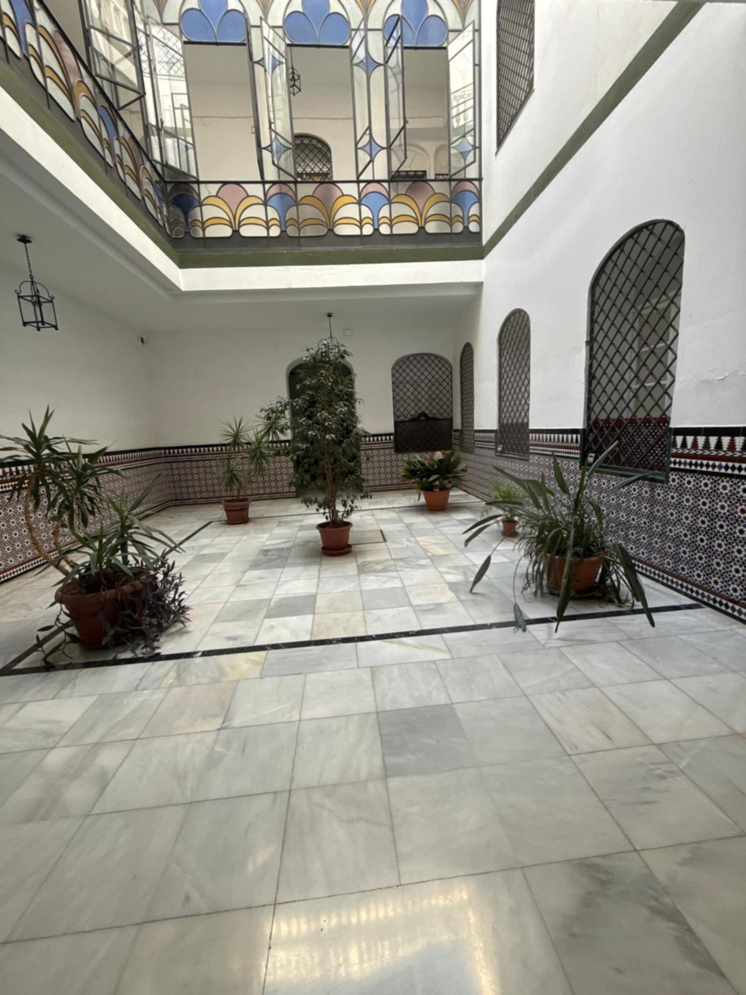 Pikis Center Sevilla Buitenkant foto